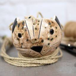 Handmade Cat Hanging Planter Speckled Ceramic Succulent Pot - thumbnail 2