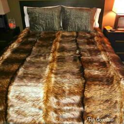 Luxury Faux Fur Throw Blanket - Golden Brown Wolf, Minky Lining - thumbnail 2