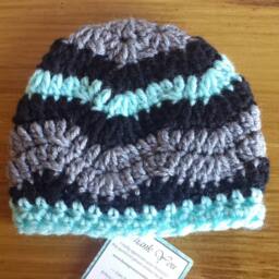 Baby Chevron Blanket & Beanie Gift Set Travel Size - thumbnail 3