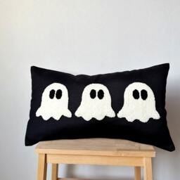 Punch Needle Halloween Pillow Cover, Tufted Pink Spooky Decoration, Boo Pillow, White Ghost Cushion Case, Ghostie Case - thumbnail 2