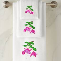 Personalized Embroidered Flower Towel, 100% Ringspun Cotton, Wedding Gift