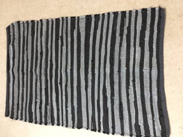 "Beautiful Handmade Chindi Rag Rug , 30""x 46" - image 1