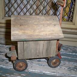 Mobil Home, Bird House, Vintage Roller Skate, Hand Designed By Handcrafted in North Georgia - thumbnail 2