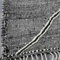 Handmade Moroccan Rug Black & White Berber Diamond Wool Flatweave - thumbnail 3