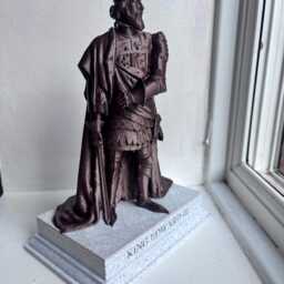 King Edward Iii Statue - Of England. Medieval History Collectible - thumbnail 3