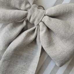 Supersized Linen Bow Decor, Mini Size, Oatmeal Farmhouse-style Linen, Neutral Nursery Wall Hanging, Padded Ornament, Handmade UK - thumbnail 2