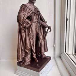 George V Historical Royal Collectible Statue - thumbnail 3