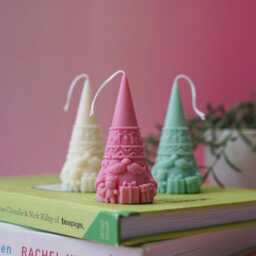 Jolly Santa Soy Wax Candle Festive Christmas Decor - thumbnail 4