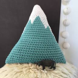 Crochet Snowy Mountain Pillow, Mustard Southwestern Nursery Decor, Earthy Gift - thumbnail 3