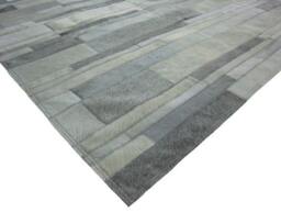 Cowhide Patchwork Rug Raw Leather Argentina - Free Shipping Model Cordoba Mix Of Grey, Whites & Cream 5' X 7' Cowhide Handmade - thumbnail 4