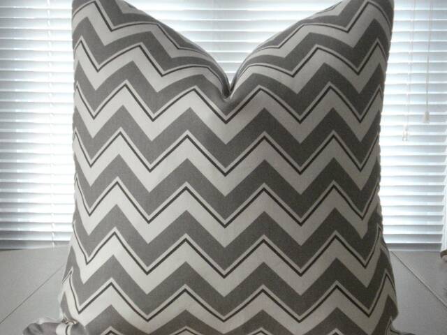 20x20Duralee Suburban Home Designer Fabric - Decorative Pillow Cover -Grey/White Throw Pillow-Geometric - image 1