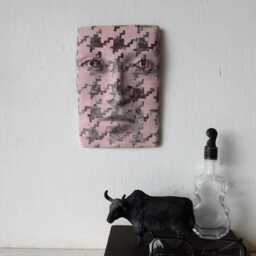 Houndstooth Pottery Face Sculpture, Pink Brown Mask Decor, Mid-Century Modern Art - thumbnail 3