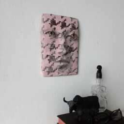 Houndstooth Pottery Face Sculpture, Pink Brown Mask Decor, Mid-Century Modern Art - thumbnail 2
