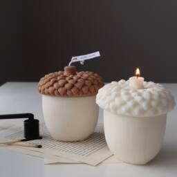 Large Acorn Soy Candle Autumn Scented, Custom Candle - thumbnail 3