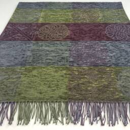 Calzeat Made in Scotland Jacquard Woven Celtic Knot Nightshade Throw - thumbnail 3