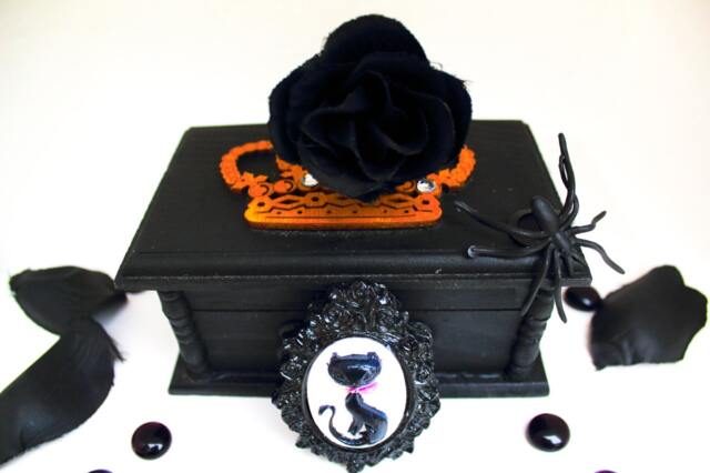 Cat Magnet, On Cameo, Pin - image 1