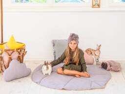 "Linen Leaf Mat For Children ""Grayness, "