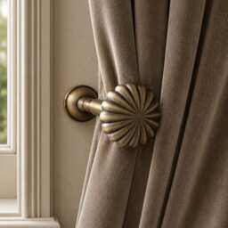 Antique Brass Gold Pleated Flower Metal Curtain Holdbacks - 130mm Tiebacks, Pulls, Drapery Holders, Ties, Farmhouse Decor Pre-Order - thumbnail 2