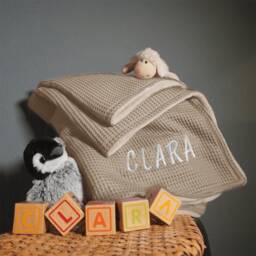 Baby Blanket With Name in Latte Macchiato/Sand White - 70 X 100 cm - thumbnail 1
