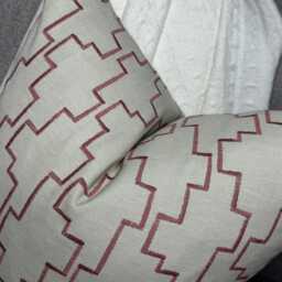 Geometric Pink Scatter Cushion Cover - Modern Home Decor For Sofa Or Bed Double Sided - thumbnail 2