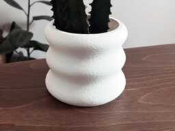 Fuzzy Wave Textured Plant Pot With Drainage - thumbnail 1
