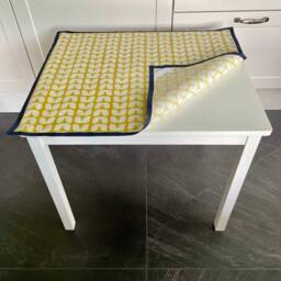 Kritter Table Cover in Assorted Designs - Oilcloth Mats To Fit Ikea Children's Table Top 59cm X 50cm With Elastic Fastenings - thumbnail 3