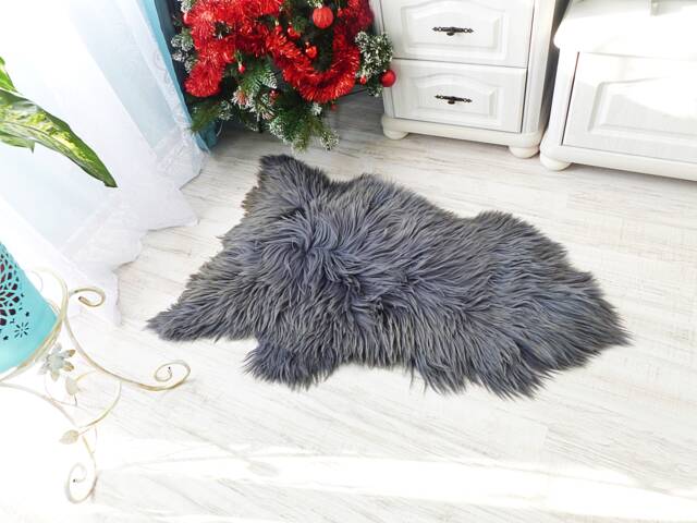 Real Sheepskin Rug Natural Wool Carpet, Housewarming Gift - 52''x31'' - image 1