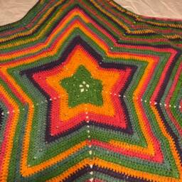 Bright Pompom Star Blanket - thumbnail 3