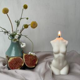 Female Body Candle - Venus Bust Soy Wax Goddess Sculptural Decor Romantic Valentine's Day Gift Mother's - thumbnail 2