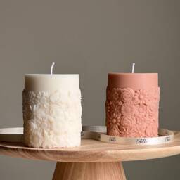 Sculptural Flower Candle - Soy Wax Home Decor - thumbnail 1