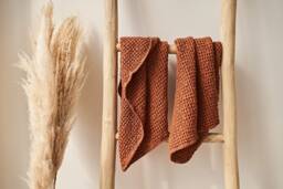 Set Of 2 Tobacco Linen Waffle Hand Towels Softened Cotton-Linen Hem