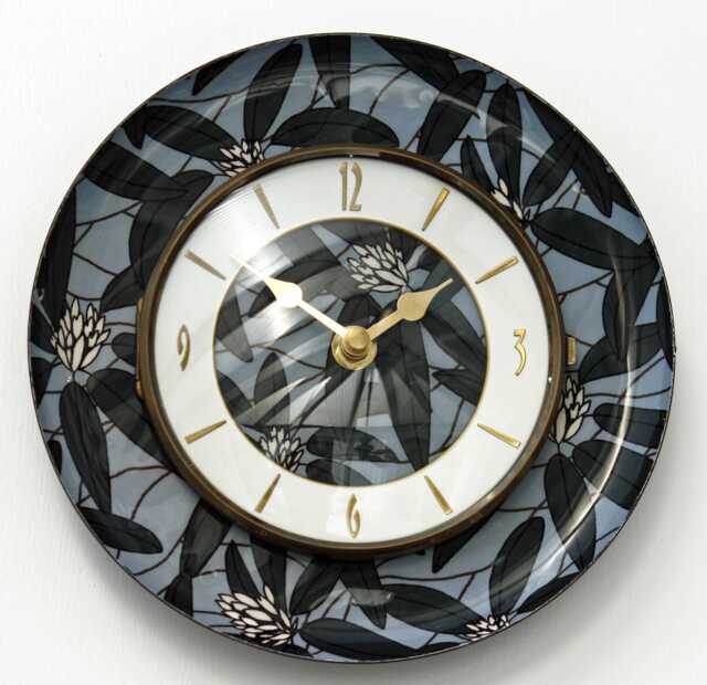Modern Floral Wall Clock - New 20cm Metal Handmade Vintage Retro Gift Leaf Pattern Off The Clocks - image 1