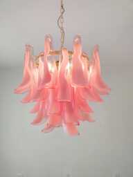 Murano Glass Chandelier in Pink Feathers & Polished Brass Metal Finish