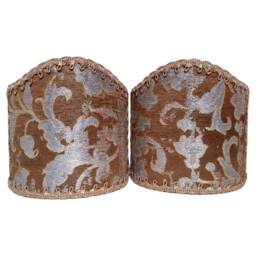 Pair Of Clip-On Wall Sconces Shield Shades Silk Jacquard Rubelli Fabric Les Indes Galantes Pattern Mini Lampshade - Handmade in Italy