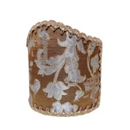 Pair Of Clip-On Wall Sconces Shield Shades Silk Jacquard Rubelli Fabric Les Indes Galantes Pattern Mini Lampshade - Handmade in Italy - thumbnail 4
