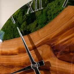 Ocean Resin Wall Clock Wood & Moss Art, Beach Decor - 14 Inch - thumbnail 4