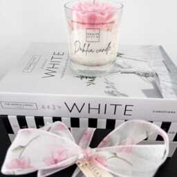 Dahlia Flower Candle - Hand-Poured Coco Soy Sculpted Floral Birthday Gift Luxury Box 40 Hour Burn 220 Grams - thumbnail 4