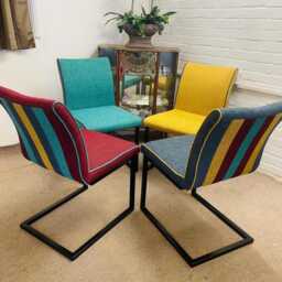4 Modern Italian Dining Room Chairs Newly Reupholstered in Multicoloured Fabric - thumbnail 2