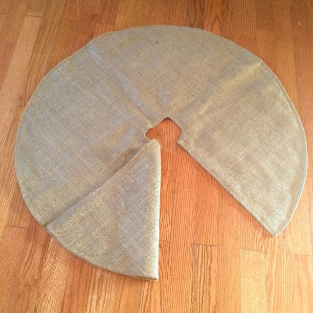 Natural Burlap Christmas Tree SkirtTwo Sizes/Four Colors Available-Medium/Large-Rustic/Folk/Country-Simple - image 1