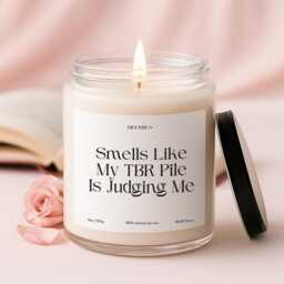 Book Lover Candle, Literary Soy Wax Reading Gift, Librarian Bookish Decor, Cozy Bookworm Club Gift - thumbnail 2