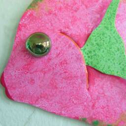 Handmade Metal Fish Wall Art Pink & Green Coastal Decor - 7x7 - thumbnail 2