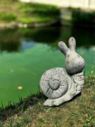 Resin Stone Effect Snail Garden Decoration Ornament - thumbnail 1