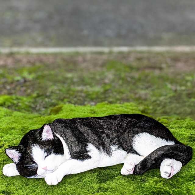 Concrete Kitten Figurine Handcrafted Cat Sculpture Stone Pet Memorial Decor Outdoor Kitty Ornament Garden Cement Art Gift - image 1