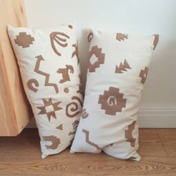 Handmade Southwestern Cream Cotton Oblong Pillow Taupe Wool Applique - thumbnail 3