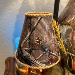 Camo Lamp With Happy Sign - thumbnail 2