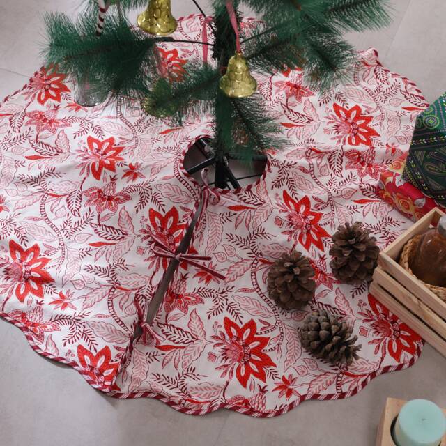 Red Floral Indian Block Printed Christmas Piping Scallops Tree Skirt, 36 Inch Cotton Farmhouse Boho Xmas Mat For Holiday - image 1