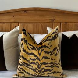 Classic Espresso Brown Velvet Panel With Oatmeal Linen Pillow Cover - thumbnail 3