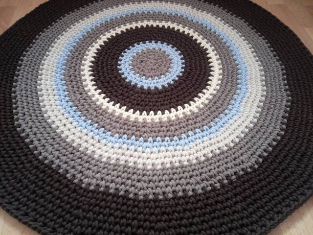 Handmade Round Cotton Rug, Chunky Knit Area Rug - image 1