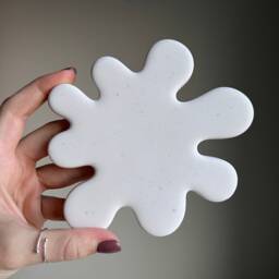 Blob Jesmonite Candlestick Holder Modern Table Decor - thumbnail 3