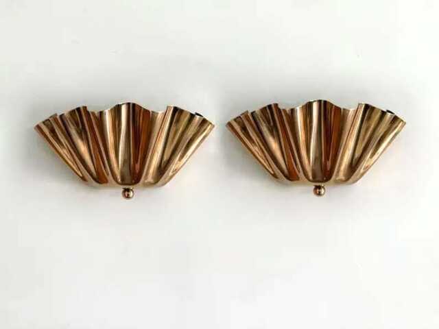 Elegant Brass Half Flower Wall Sconce - Handmade Modern Light, Italian Lamp - image 1